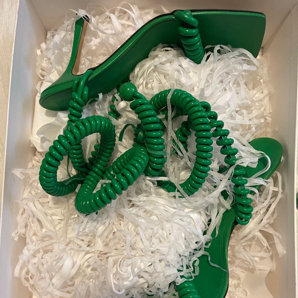 Bottega Veneta Women's Green Wire Stretch Sandals